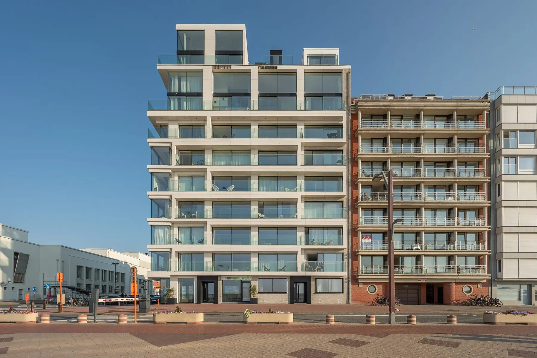 Prachtige dakappartement te koop aan het Casino van Knokke. HOPROM, Stone Group